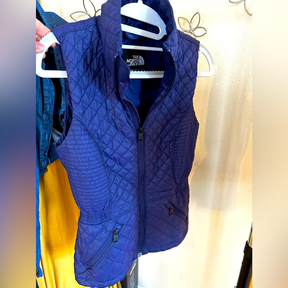The north face winter jacket used like new